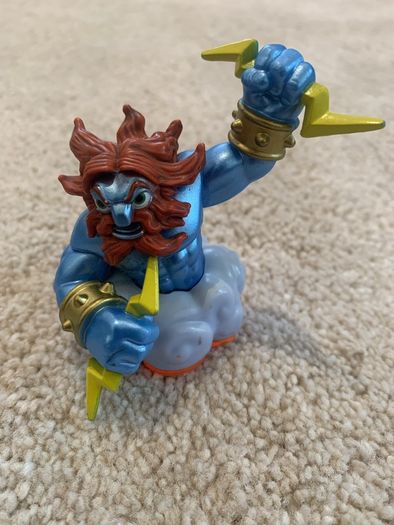 Skylanders 32 piece figures bundle