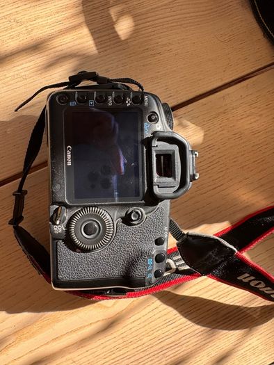 Canon EOS 5D Mark II 38k Shutter