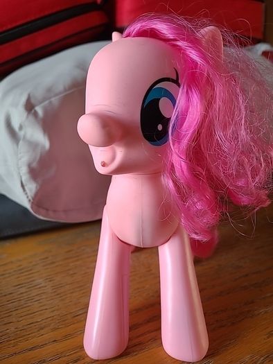 Oh My Giggles Pinkie Pie MY LITTLE PONY interactive Toy 92181A