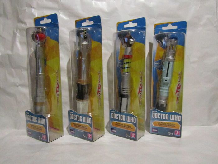 Doctor Who Lot Of Four Rare Sonic Screwdrivers 3rd 8th 9th And 11th Doctor Who Sonic Screwdriver Character Options Toys