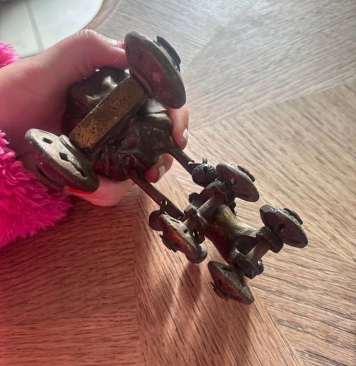 Antique Indian Brass Temple Toy Chariot / Ashtray (Heavy 613g)