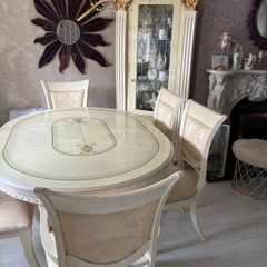 Italian dining room table and six chairs