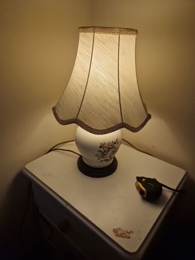 Tara lamp base