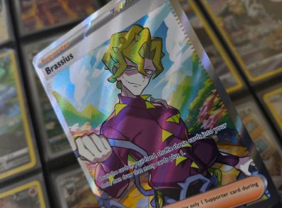 Brassius ! Ultra Rare ! from Prismatic Evolutions Set ! 2025 ! Pokemon Card !