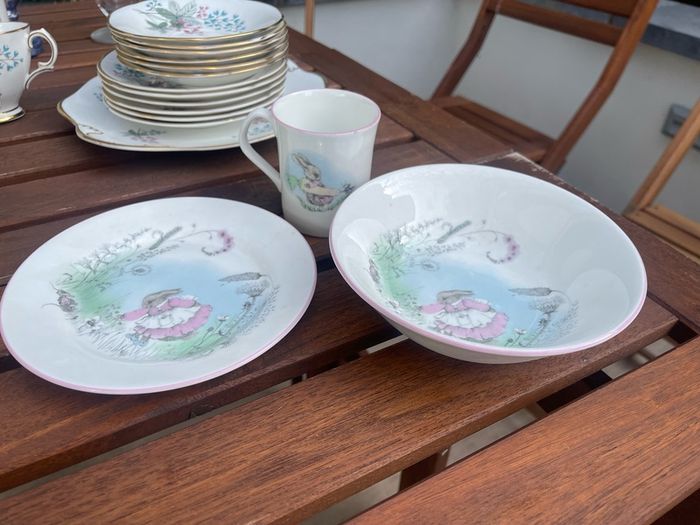 Vintage Elizabethan Staffordshire Children's Nursery Set Bunny Motif (Hand Decorated)