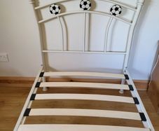 Single bed frame