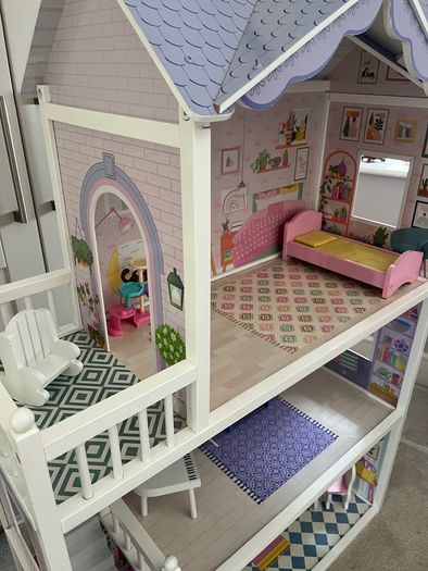 Large 3 Storey Dollhouse with Furniture