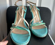 Hugo Boss wedges - sz 6