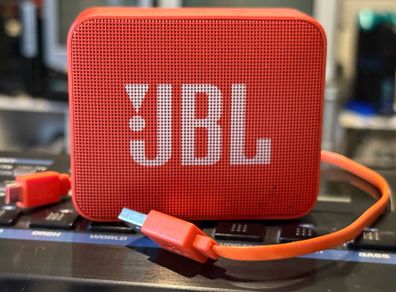 JBL GO 2 Red Portable Bluetooth Speaker-Excellent Condition with Orange Cable