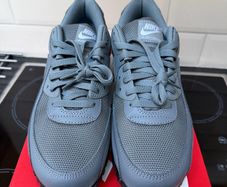 Nike Air Max 90 - Uk10