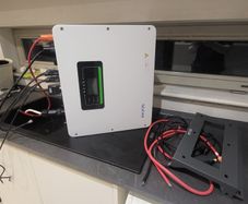 Sofar 5.5kW Hybrid Solar Inverter & Dyness 2.4kWh Battery