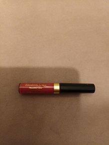Elizabeth Arden liquid lip