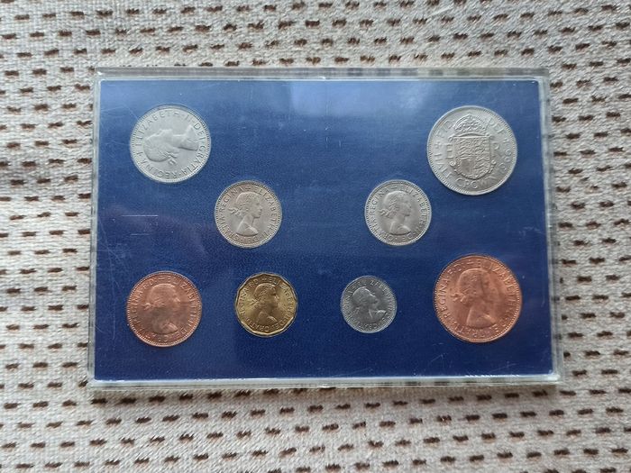 E II R Coinage of Great Britain Coin Set 1966 Queen Elizabeth II