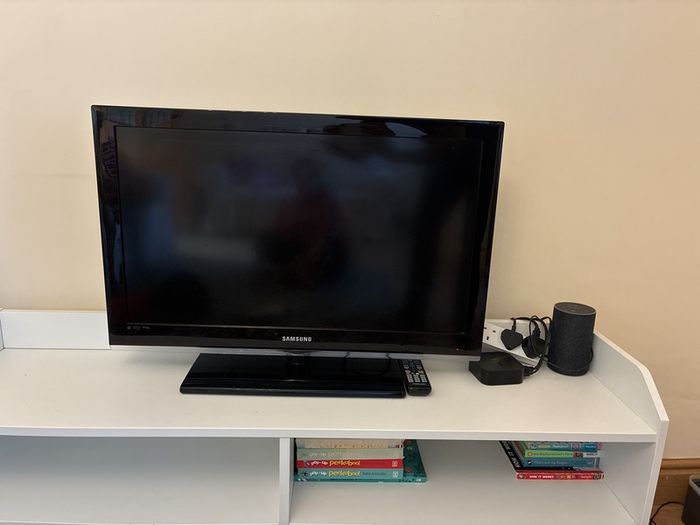 42' Samsung TV