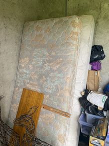 free single bed and matress