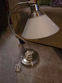 Desk lamp