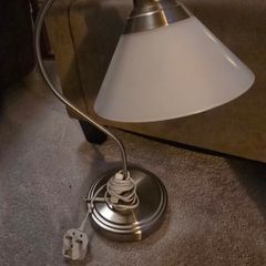 Desk lamp