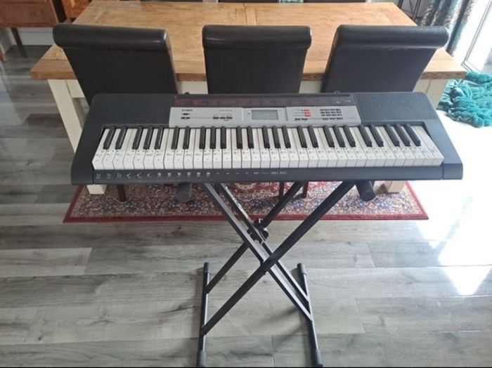 Casio CTK-1500 Keyboard and Stand