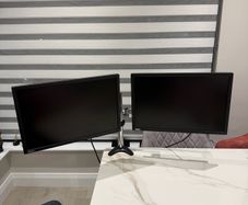 2x Lenovo Monitors and Arms