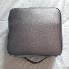 Women's Grey Make-Up Bag Organiser.