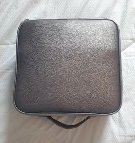Women's Grey Make-Up Bag Organiser.