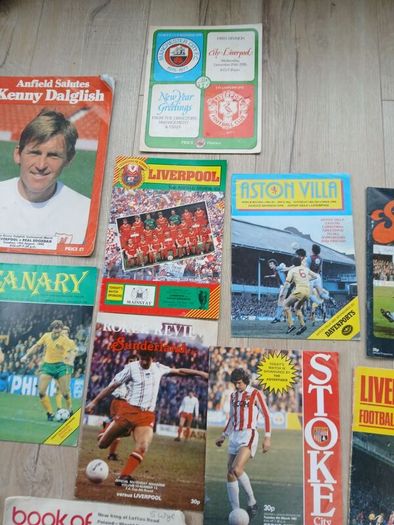 football program lot all Liverpool fc related