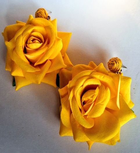 Realistic Yellow Extravagant Rose with Raffia Woven Stud Earrings