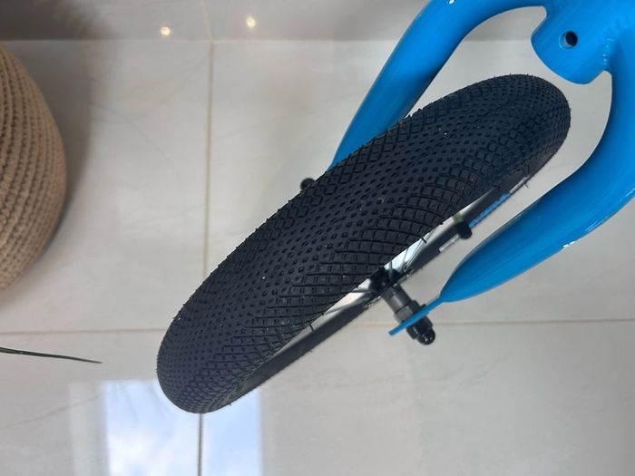 Ridgeback scoot balance bike barely used