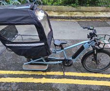 Electric longtail cargo bike