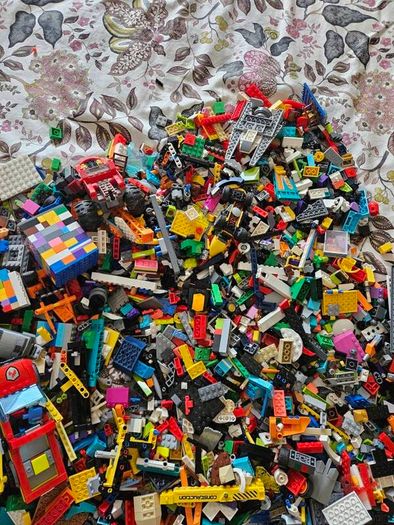 5kg of lego