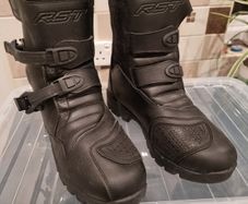 Motorcycle boots rst size 11 more like a 10