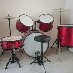 Beginner drum kit