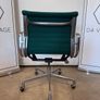 Mid-century EA 117 Desk Swivel Armchair by Charles Eames for Herman Miller Image 5