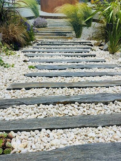 Marble chips, grave stones, chips, pebbles, pearl