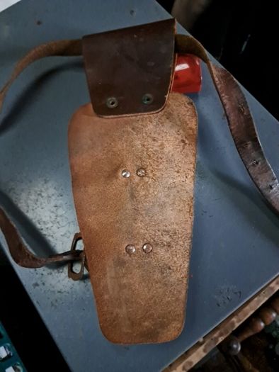 Vintage Cowboy Gun @ Leather Holster