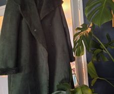 Cosy forest green colour hooded Derhy brand coat