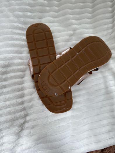 Ugg slides