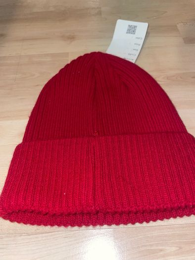 Fake red ami beanie. Brand new