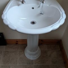 Bathroom sink and pedestal