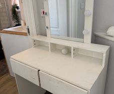 vanity table