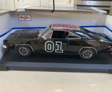 Dodge Charger General Lee 1/18 Maisto Rare Black edition