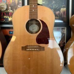 Gibson J45 Studio