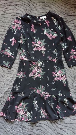 E4 SALE!!  Black Warehouse Dress. Size 8