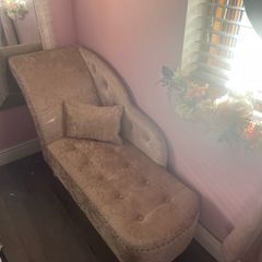Chaise Lounge