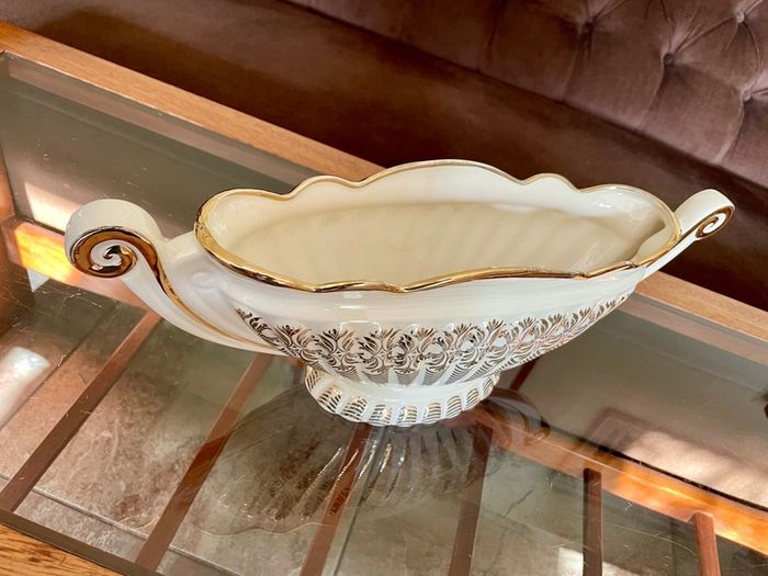 Stylish Vintage Sadler Ceramic Tulip Mantle Vase