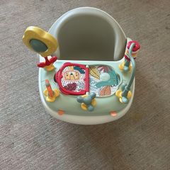 Mama's and Papas Baby Seat