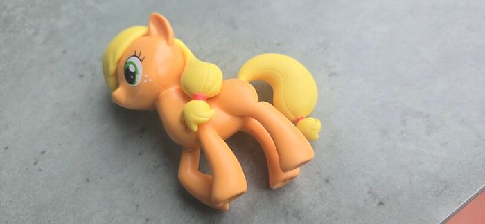 Applejack 3 inch Solid Vinyl MLP G4 My Little Pony