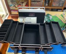 Cantilever sewing box case on wheels