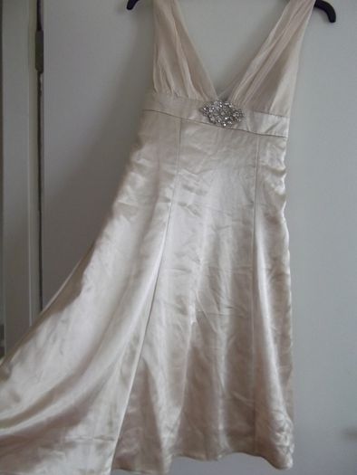 NEW gorgeous dress  size 6-8