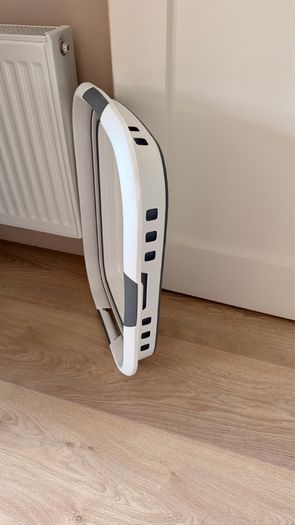 Foldable laundry basket